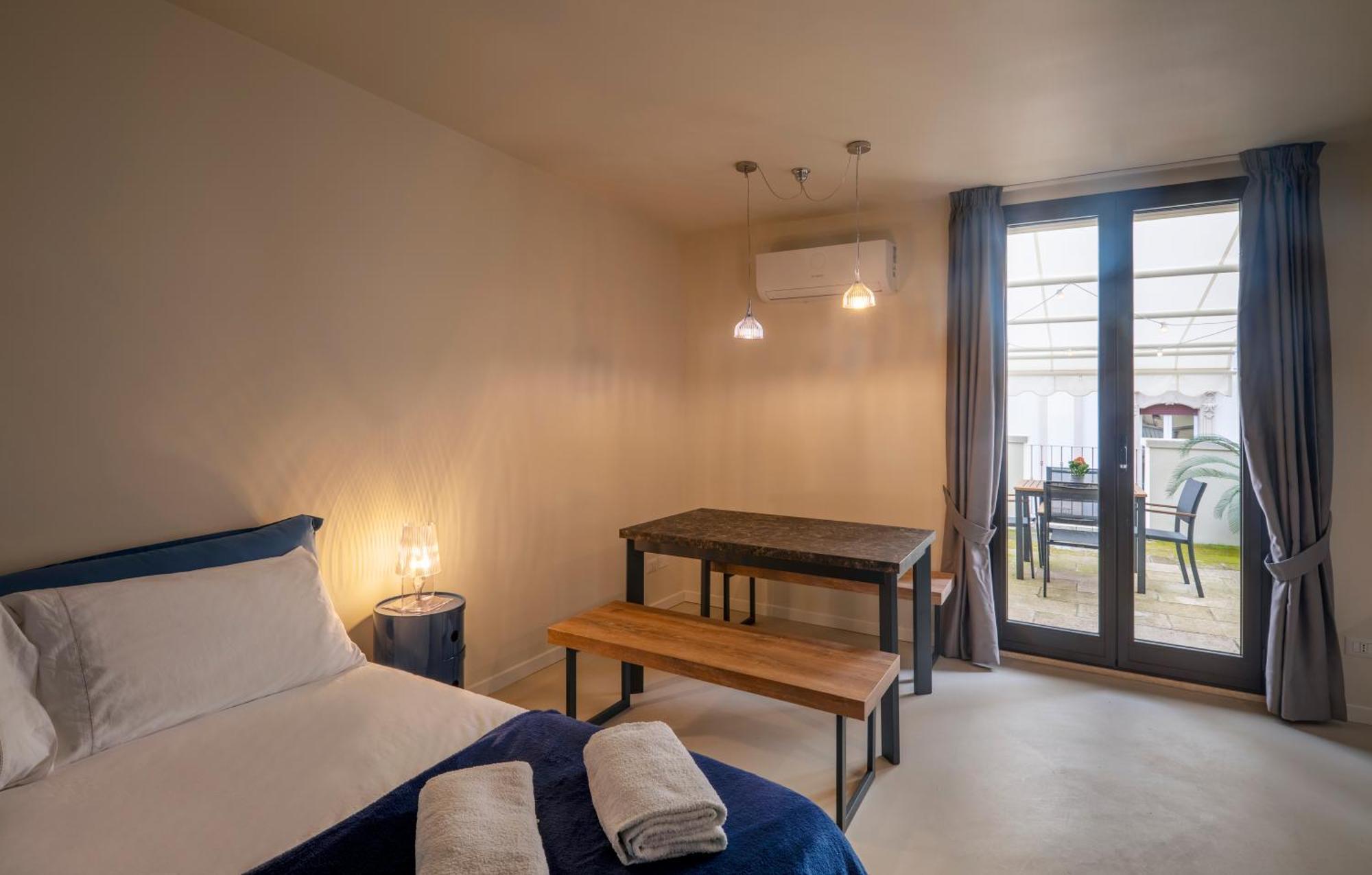 Blu Mazzini 1 - Appartamento Luxury Con Terrazza Privata Лечче Экстерьер фото
